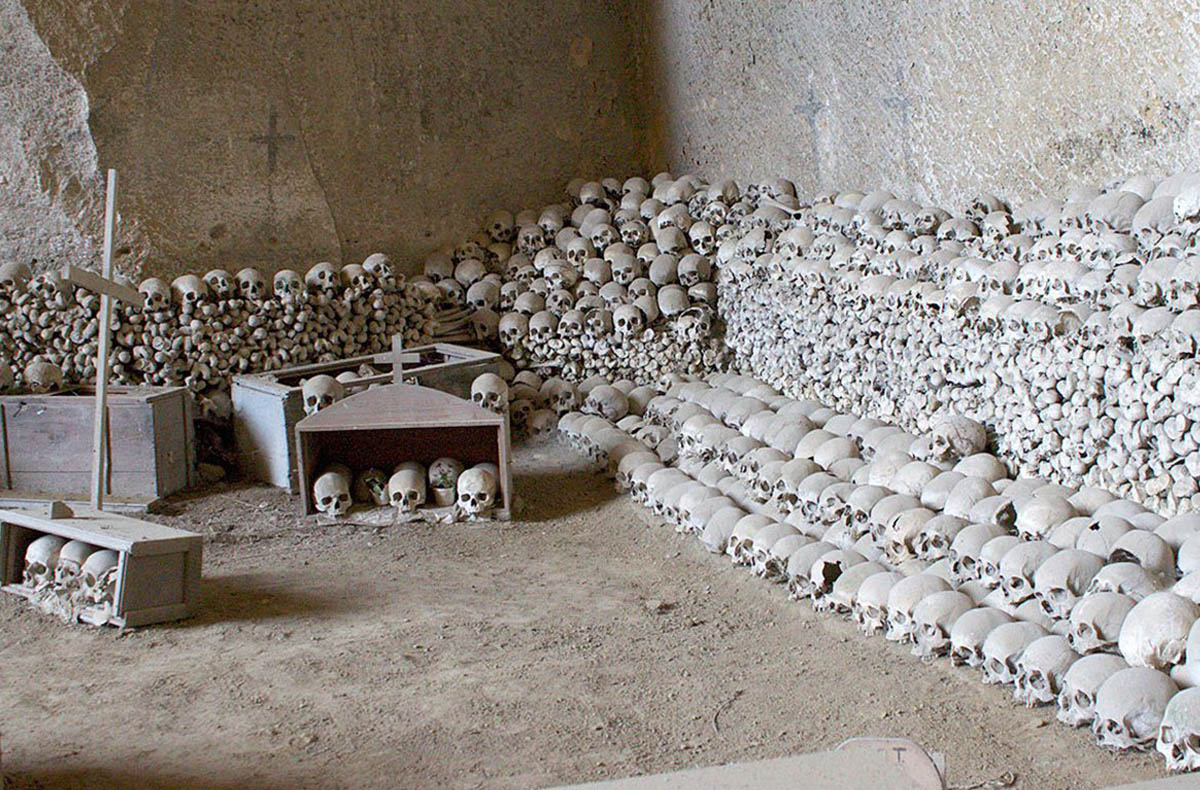 cimitero-delle-fontanelle